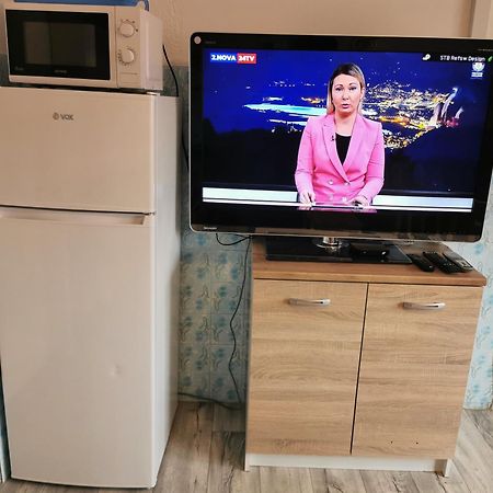 Small House In 첼레 외부 사진
