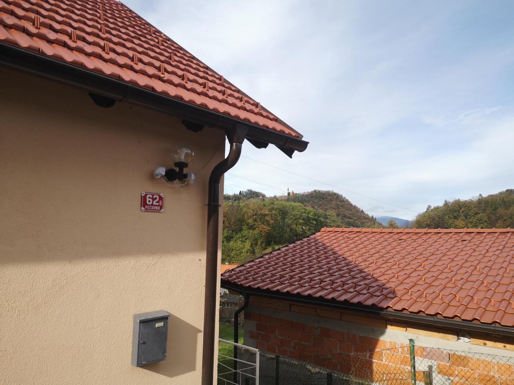 Small House In 첼레 외부 사진