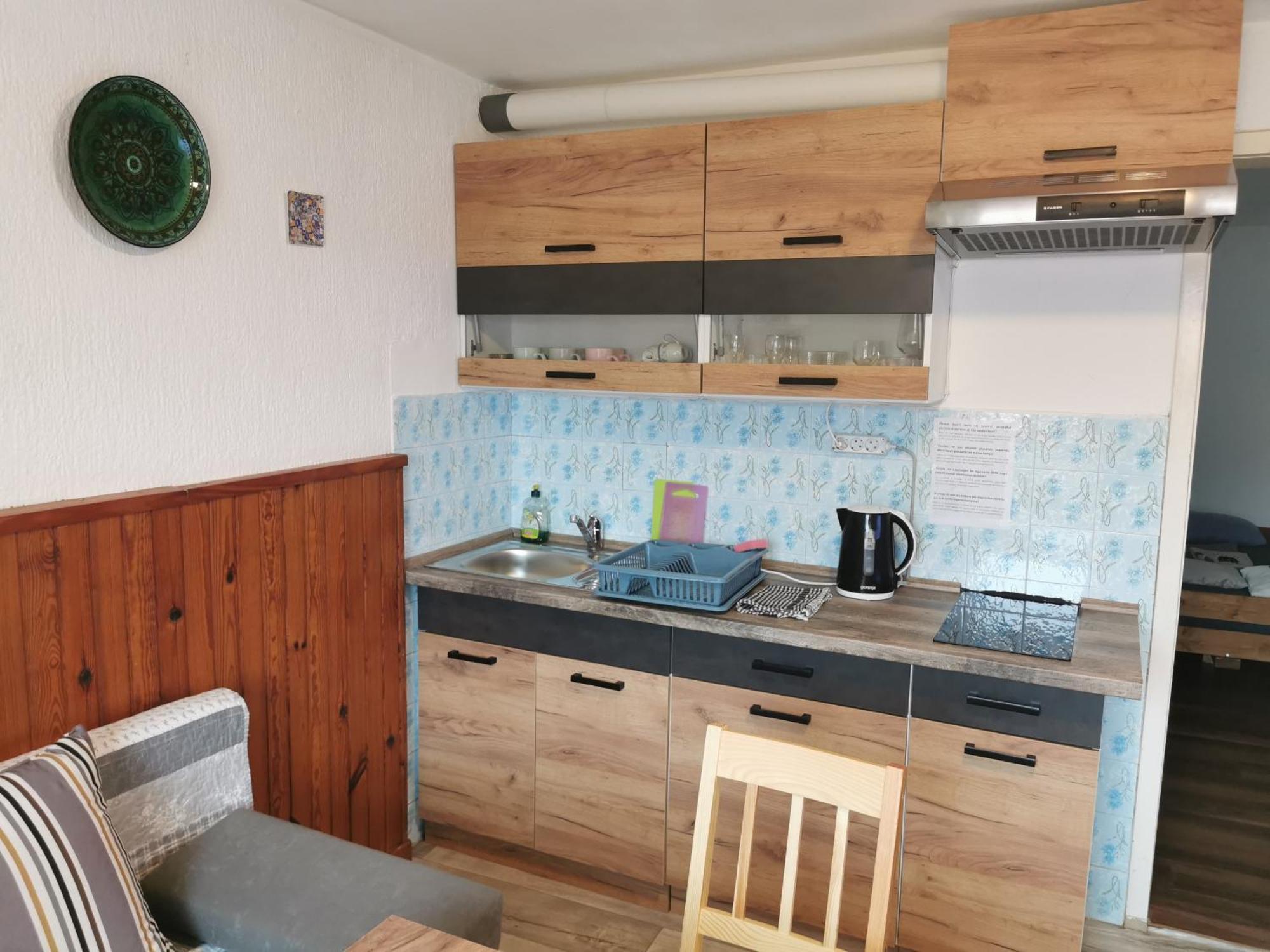 Small House In 첼레 외부 사진